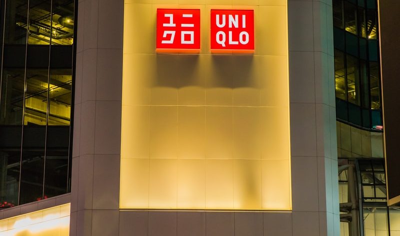 Uniqlo logo signage